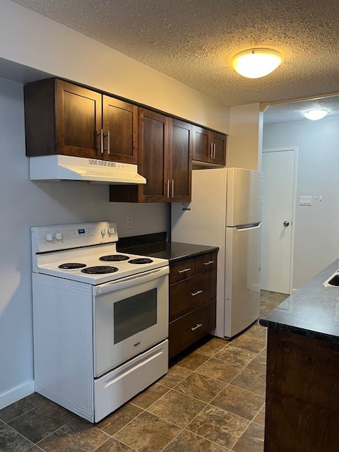 🌟 Bright & Spacious 2-Bedroom Condo