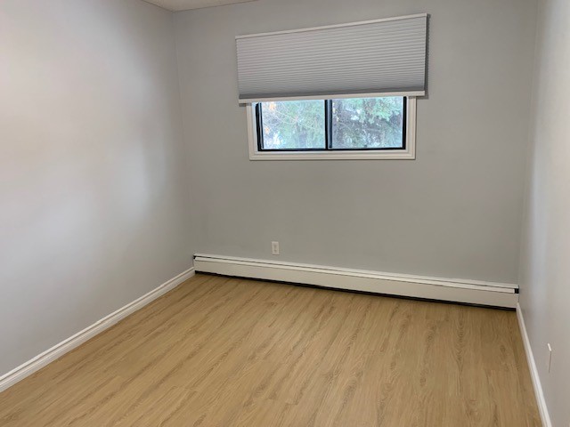 1 Bedroom Rental with Balcony 