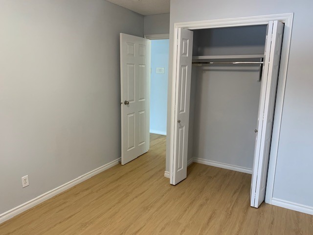 1 Bedroom Rental with Balcony 
