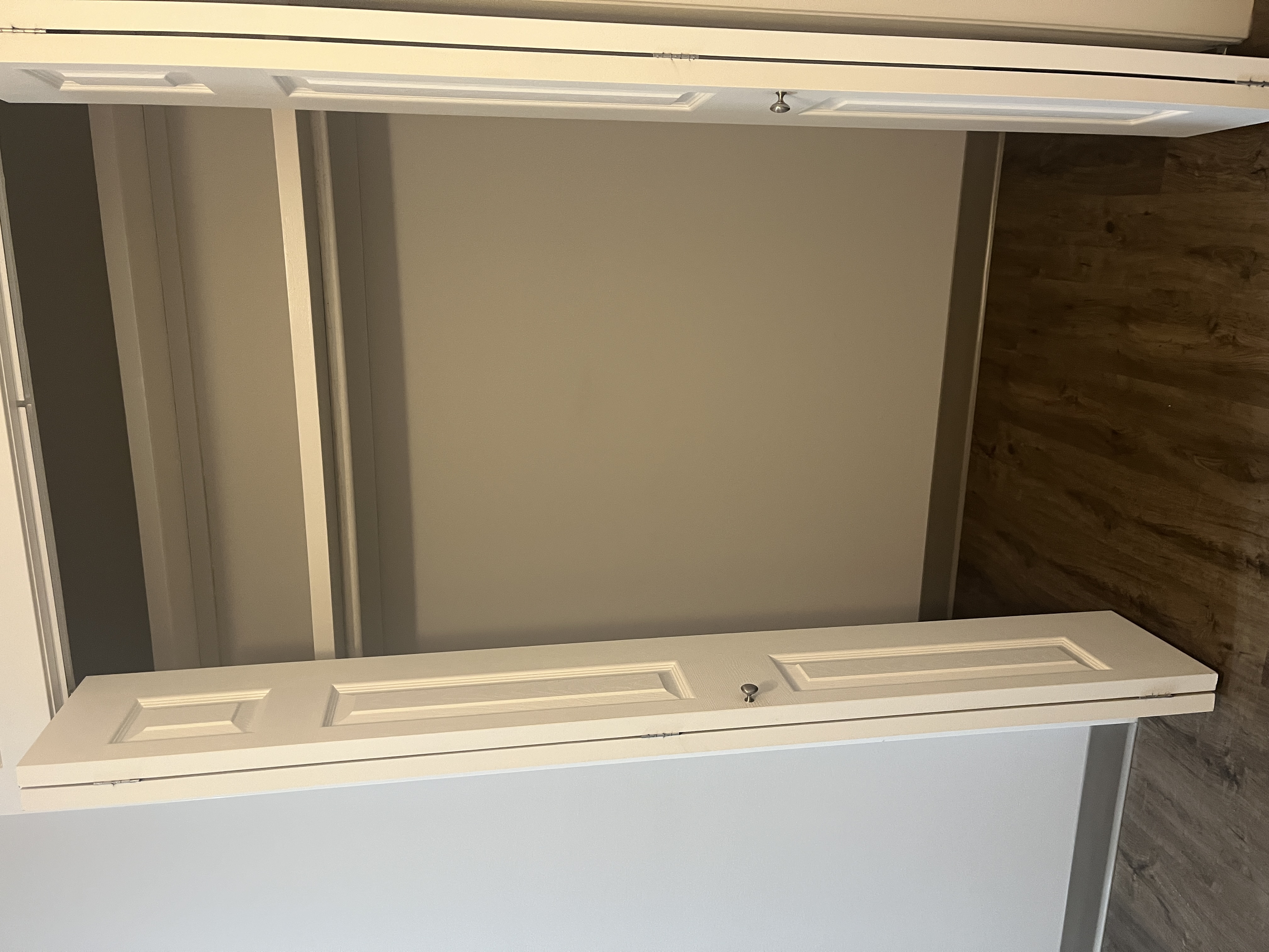 Spacious 1-Bedroom Suite with In-Suite Laundry & Balcony