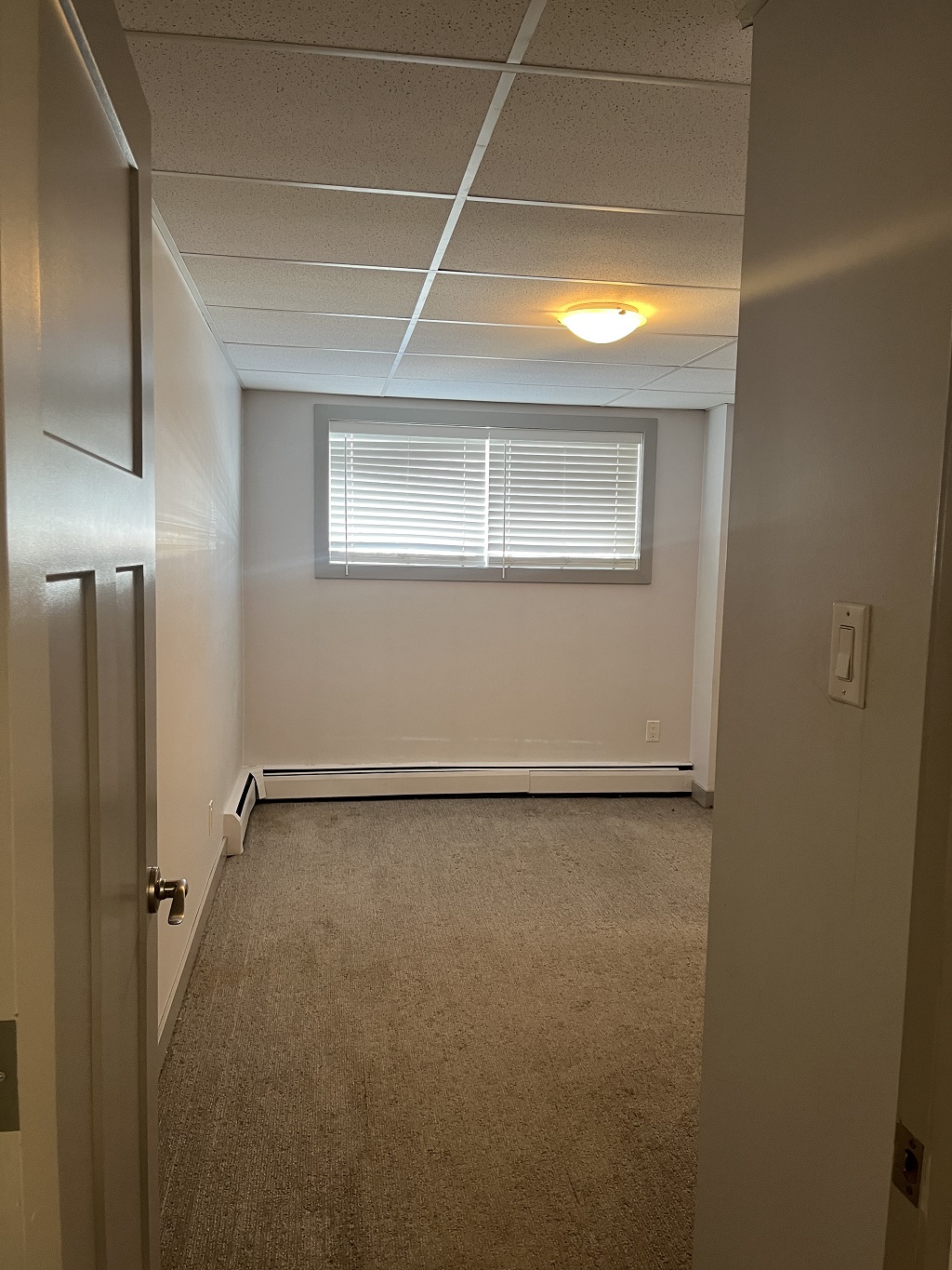 Spacious 1-Bedroom Suite with In-Suite Laundry & Balcony