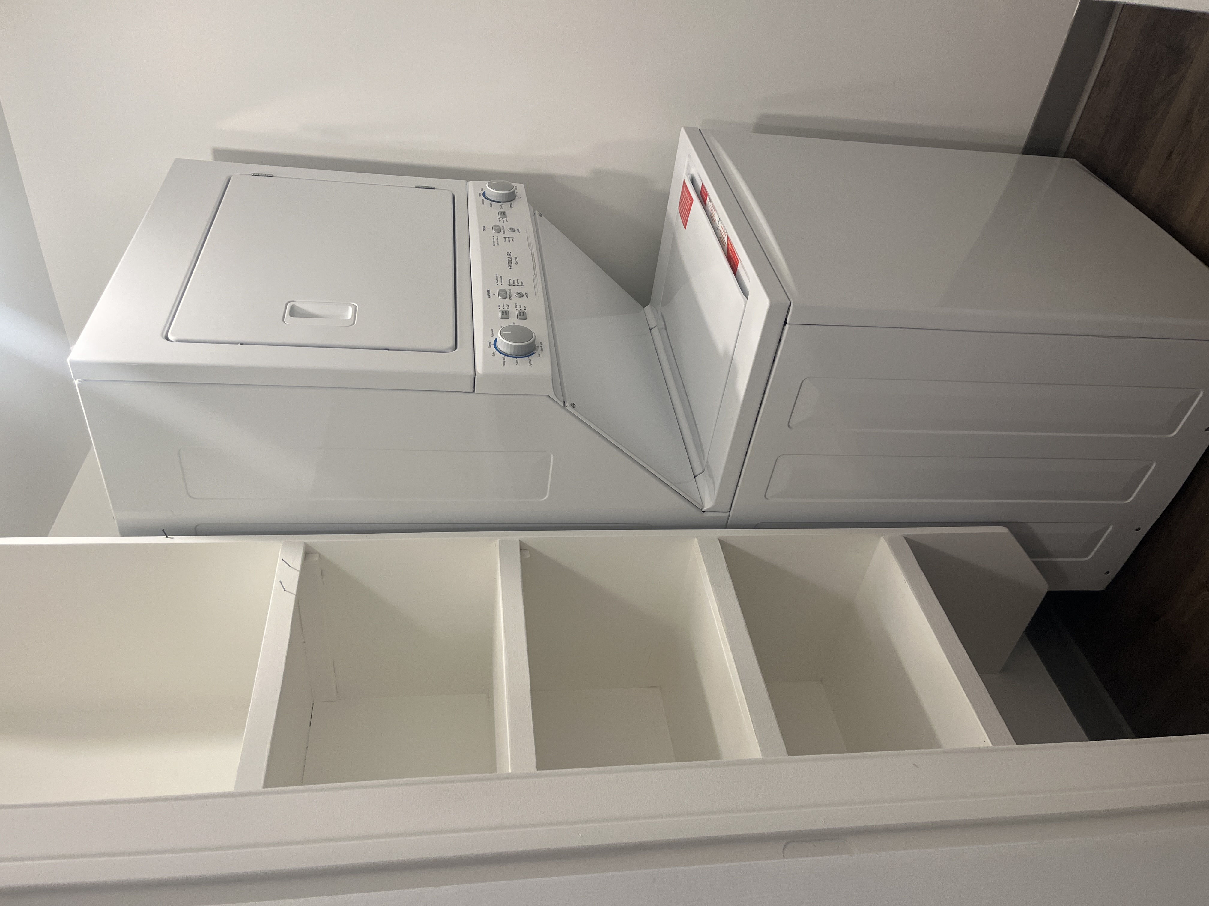 Spacious 1-Bedroom Suite with In-Suite Laundry & Balcony