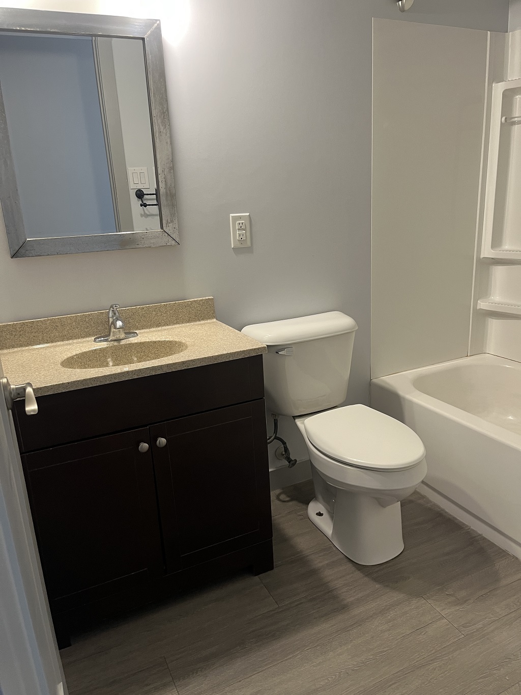 Spacious 1-Bedroom Suite with In-Suite Laundry & Balcony