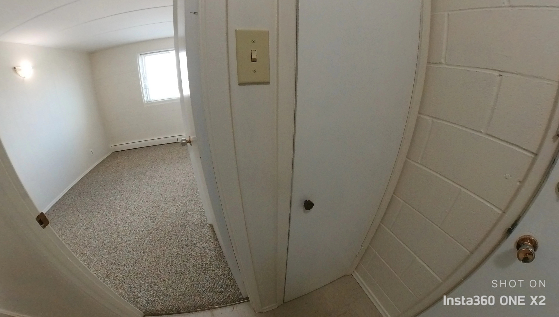 2315 7th st E Bright and Spacious 1 Bedroom