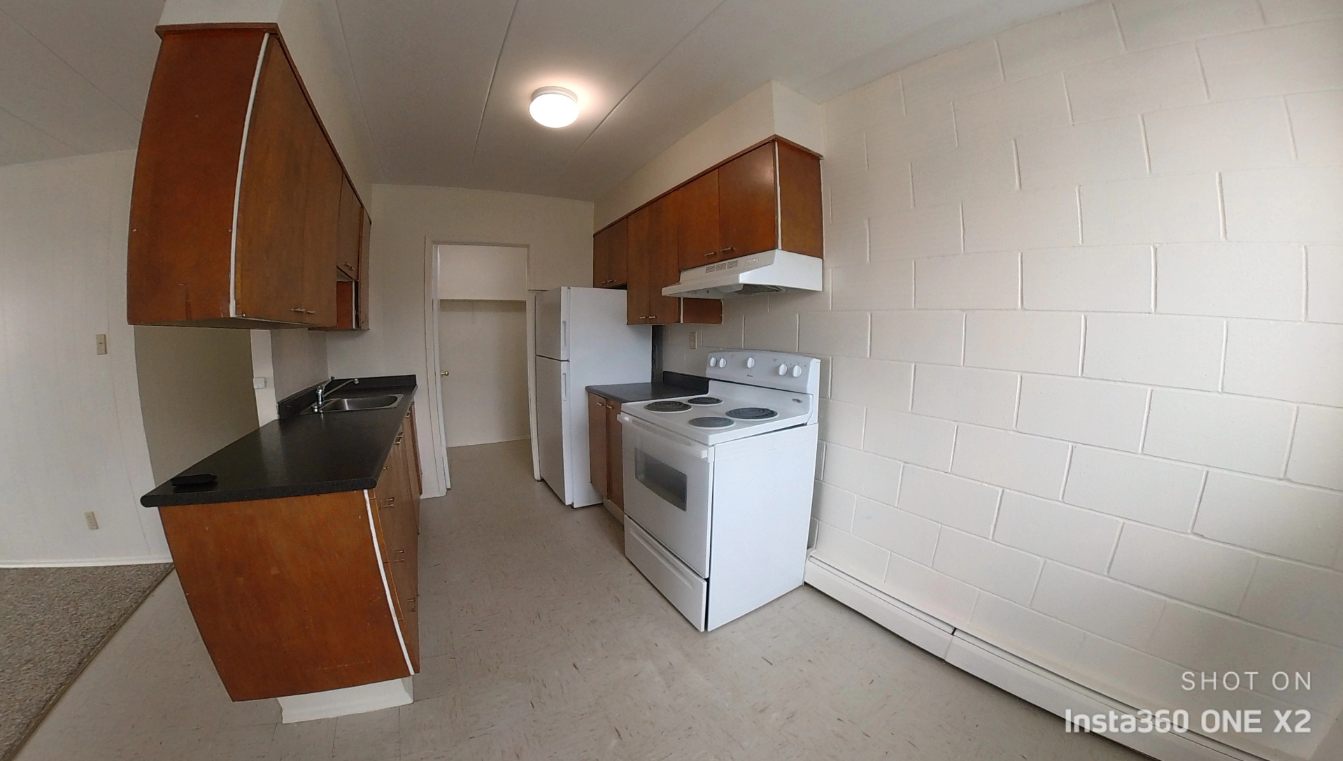 2315 7th st E Bright and Spacious 1 Bedroom