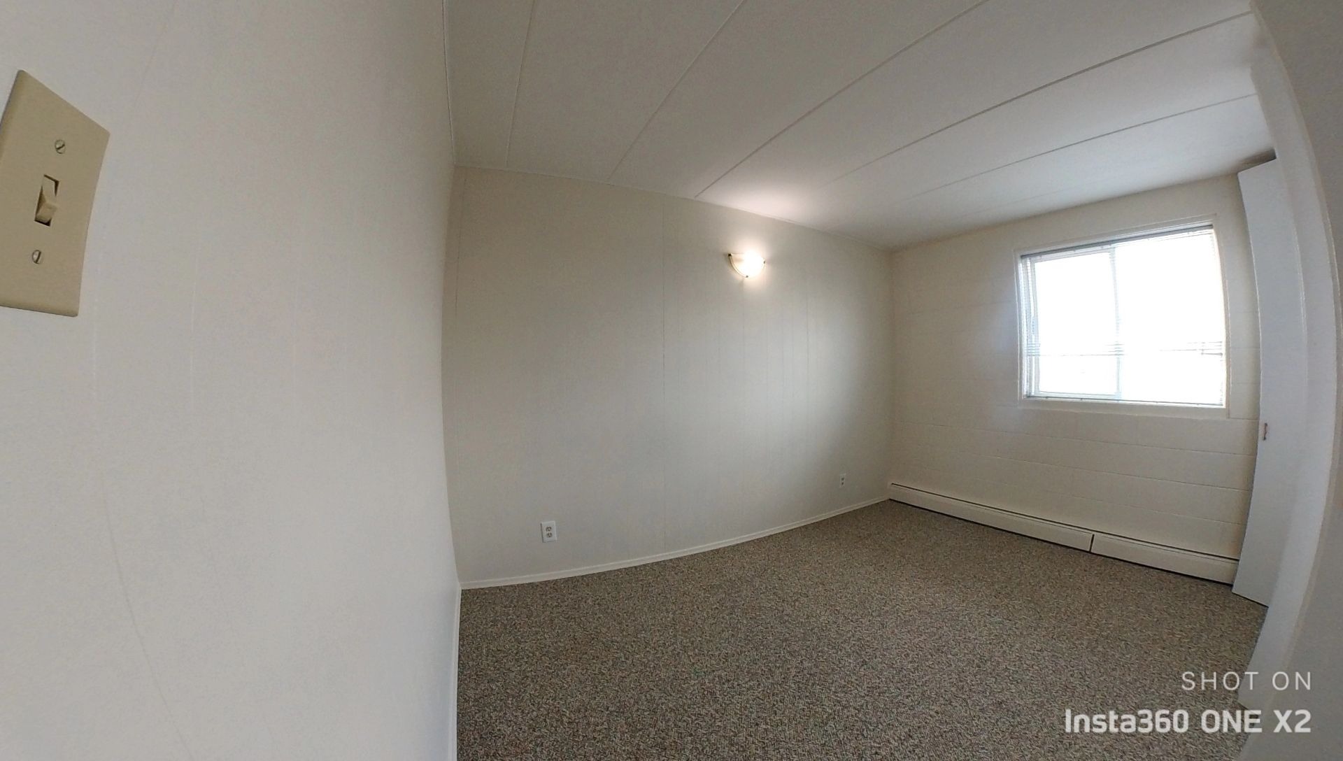 2315 7th st E Bright and Spacious 1 Bedroom