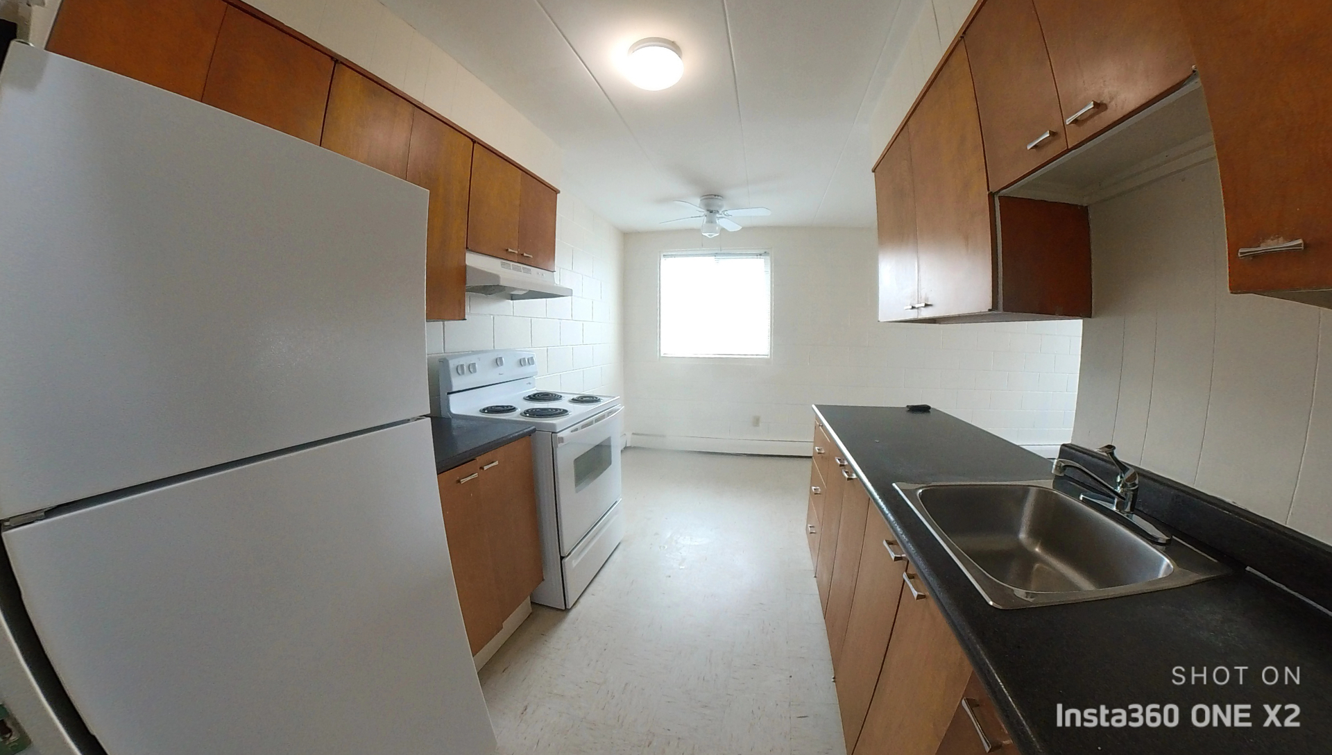 2315 7th st E Bright and Spacious 1 Bedroom