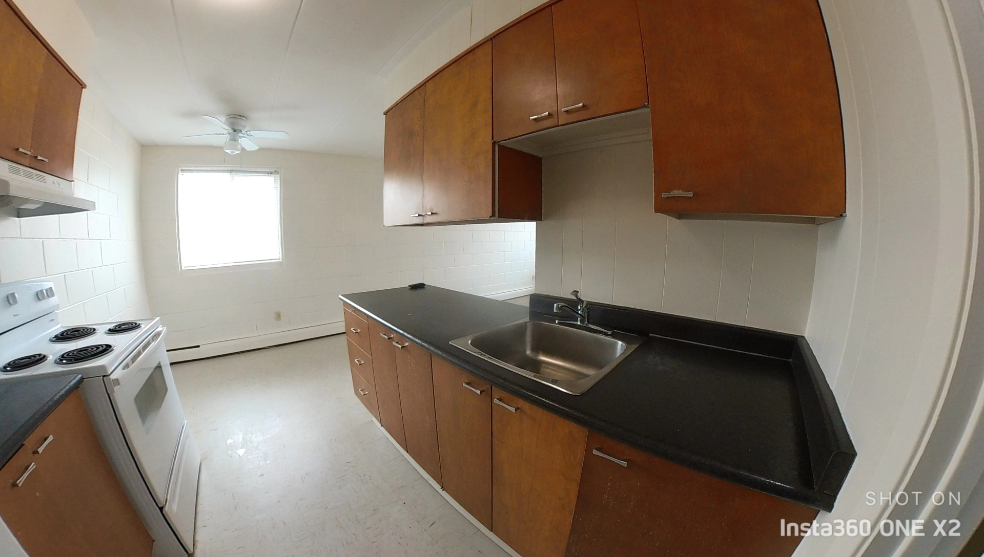 2315 7th st E Bright and Spacious 1 Bedroom