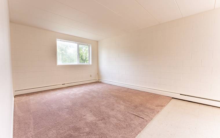 2315 7th st E Bright and Spacious 1 Bedroom