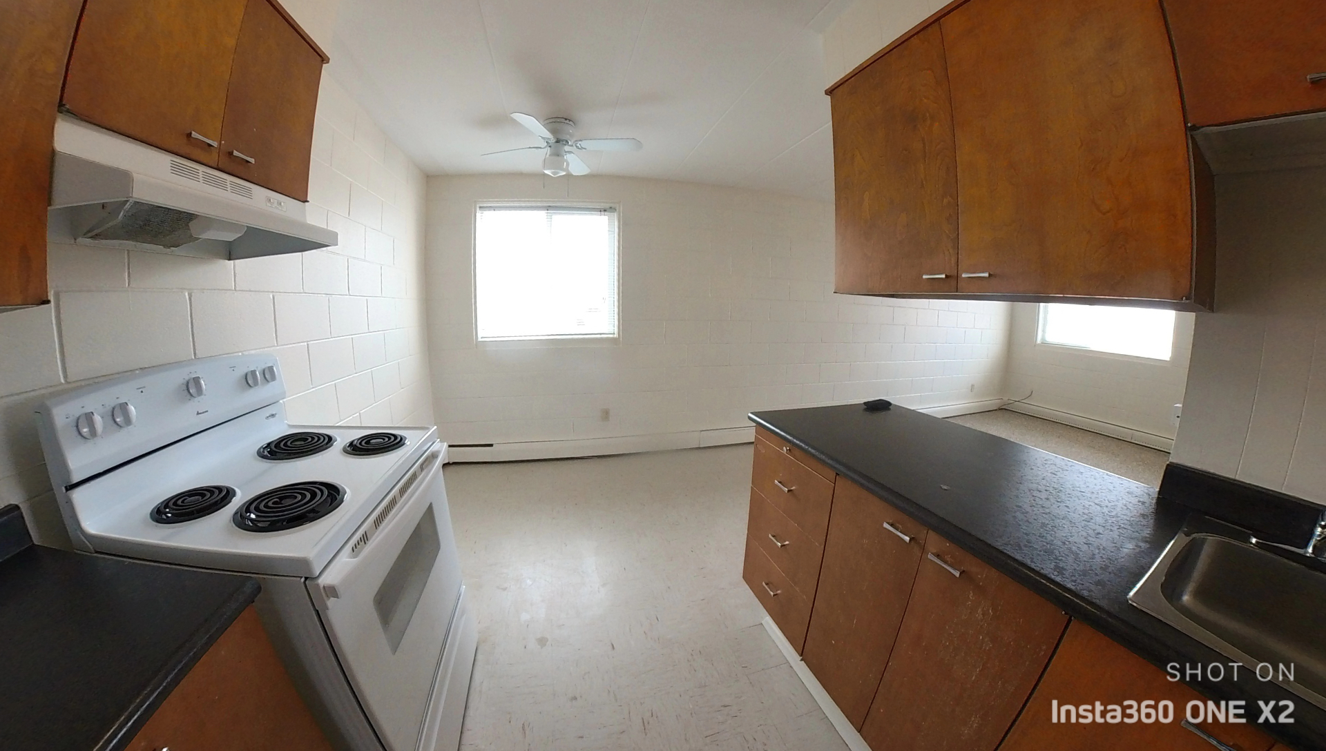 2315 7th st E Bright and Spacious 1 Bedroom