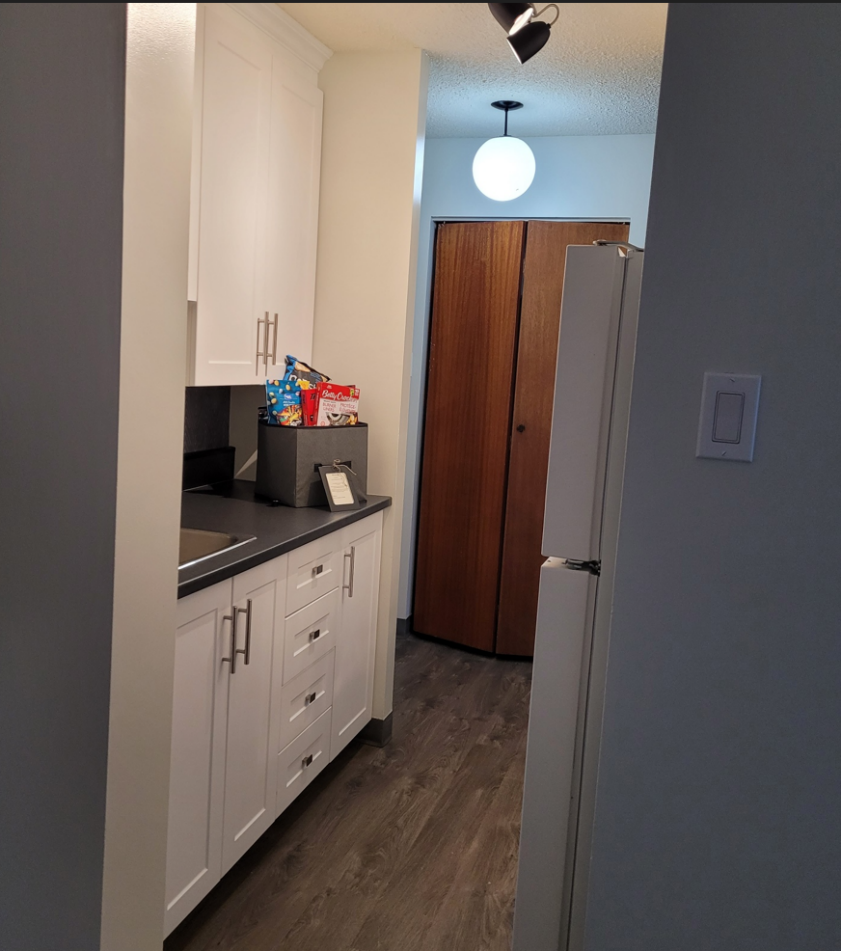 Prince Charles 1 Bedroom Rental ON 8th ST 