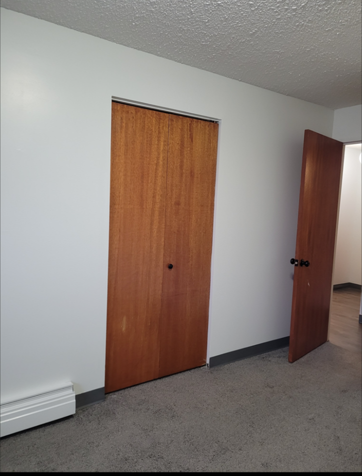 Prince Charles 1 Bedroom Rental ON 8th ST 