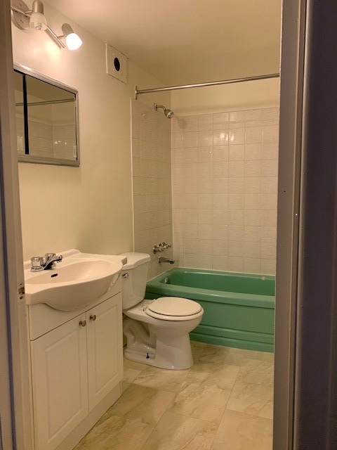 🏡 East Side 1 Bedroom Apartment Aug 1 – 1909 7th Street E!