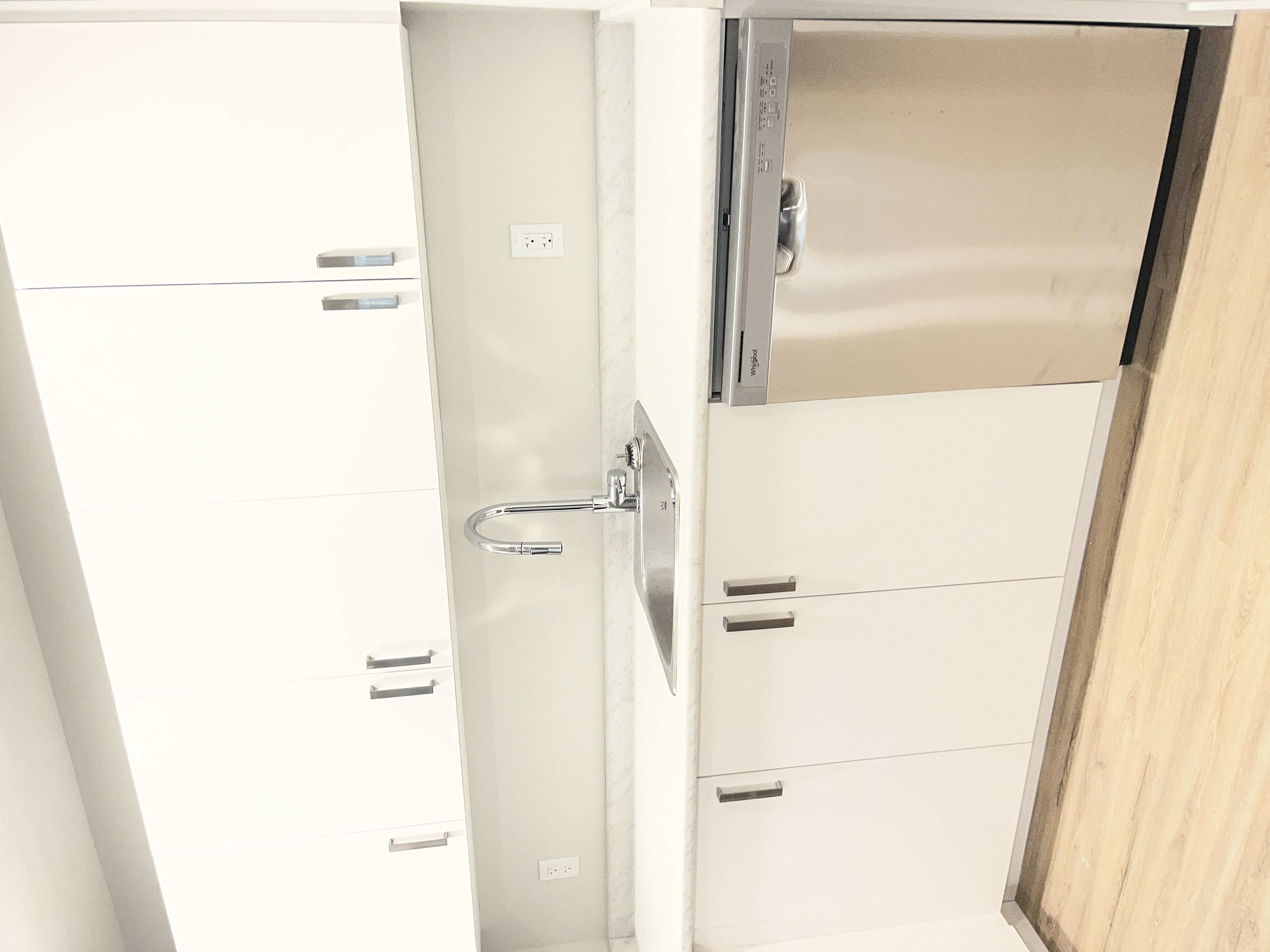 2 Bedroom Rental With Super Move in Specials